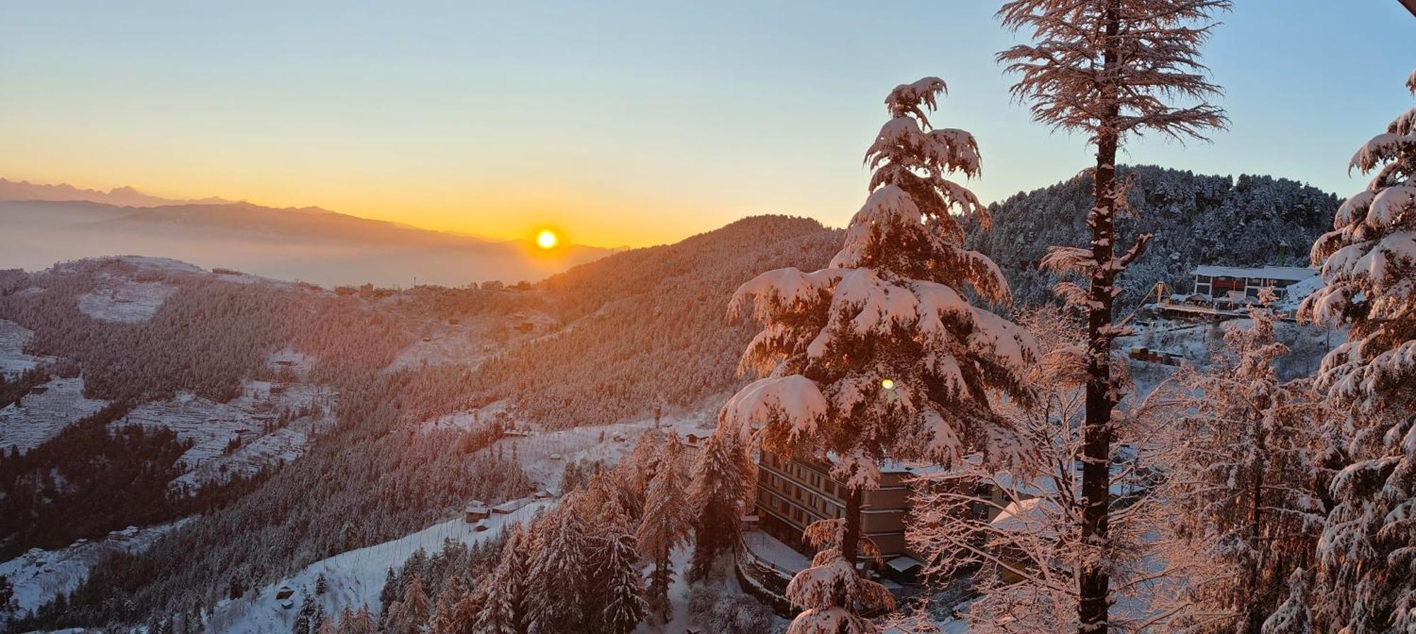 Отель Treebo Shimla Ayurvedic Retreat Куфри Экстерьер фото